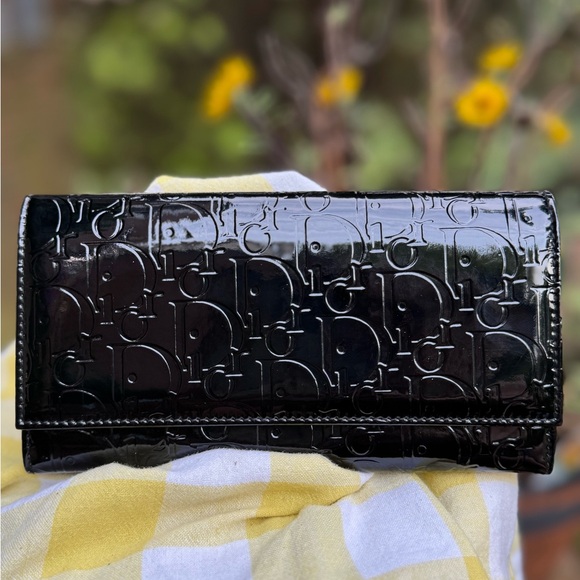 Christian Dior Cannage Patent Leather Long Wallet – Black Elegance